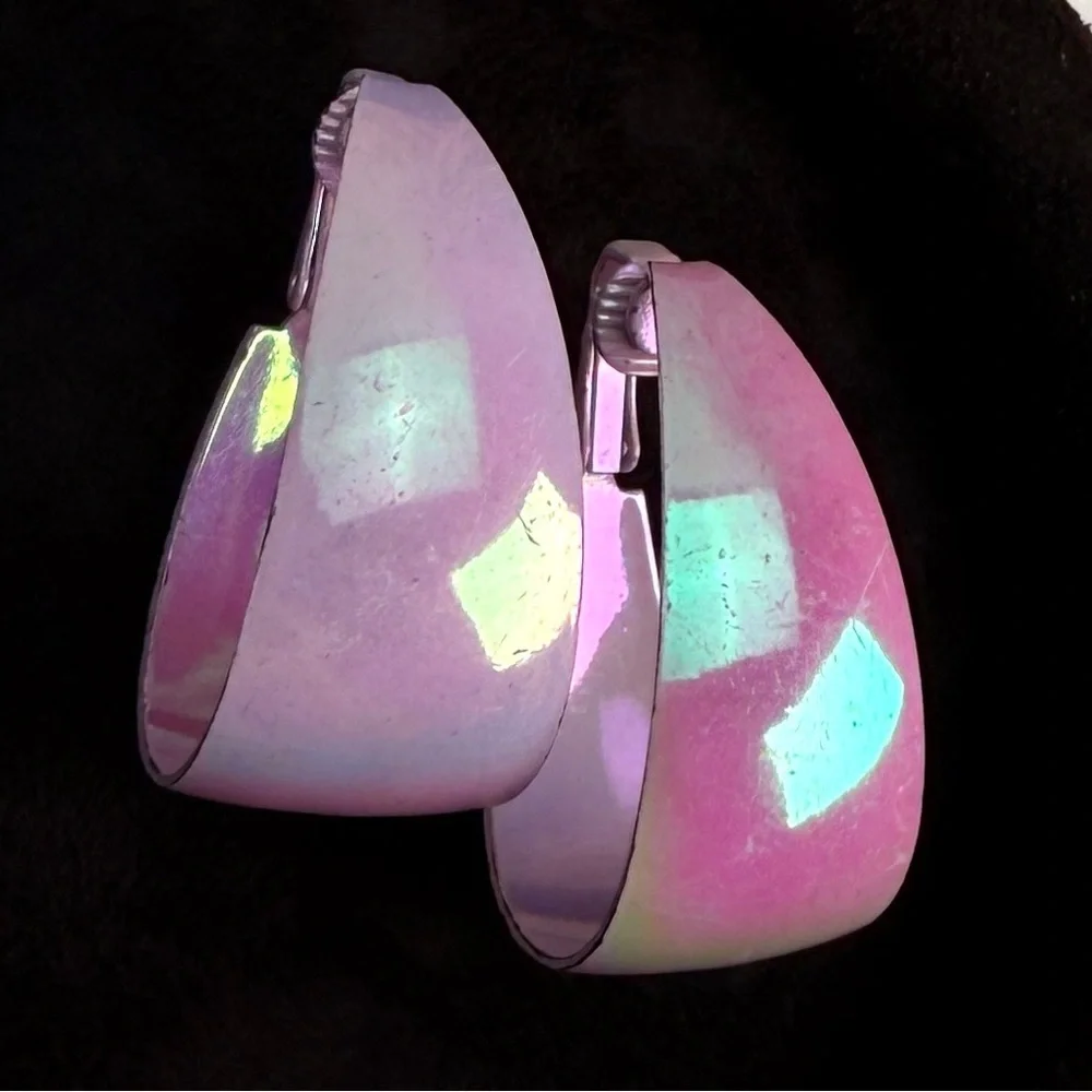 Vintage lightweight, pinkish, purple clip on earrings